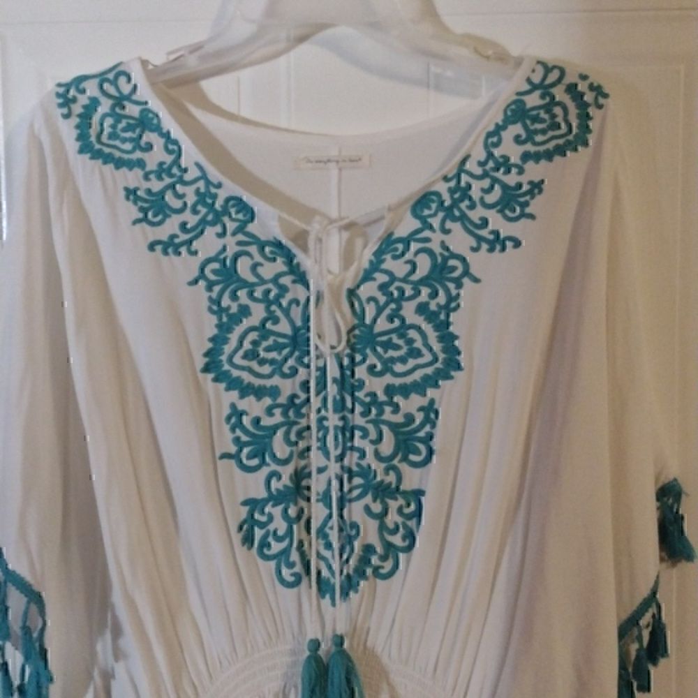 Do Everything in Love White and Teal Tunic